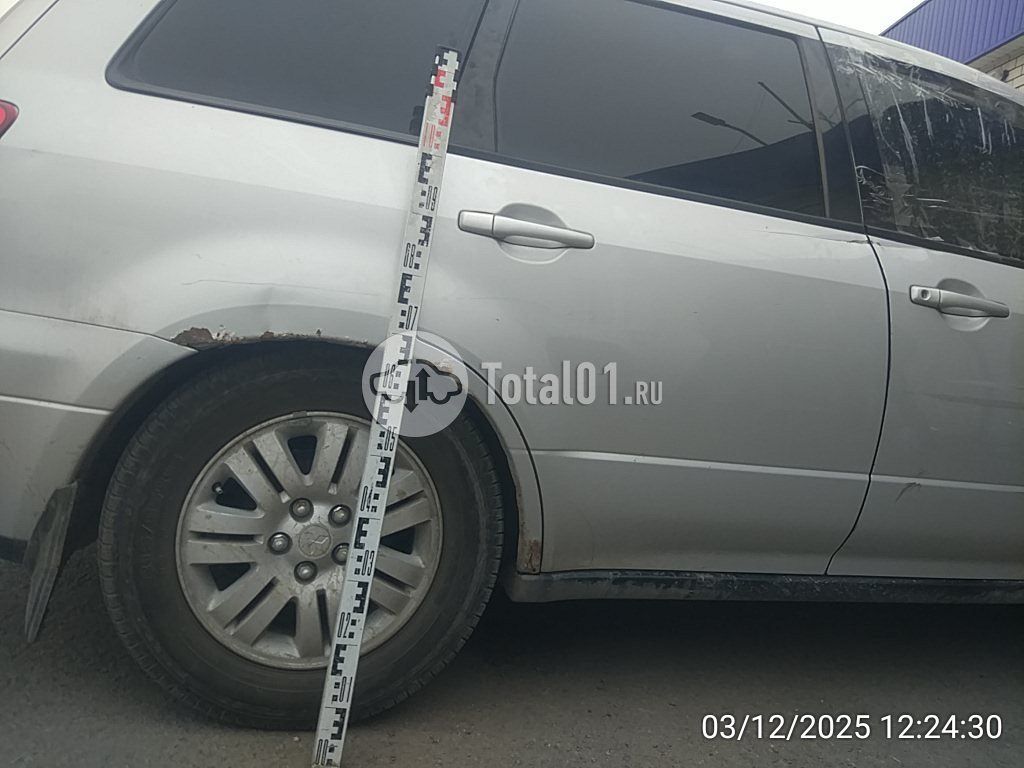 Фото Mitsubishi Airtrek 20