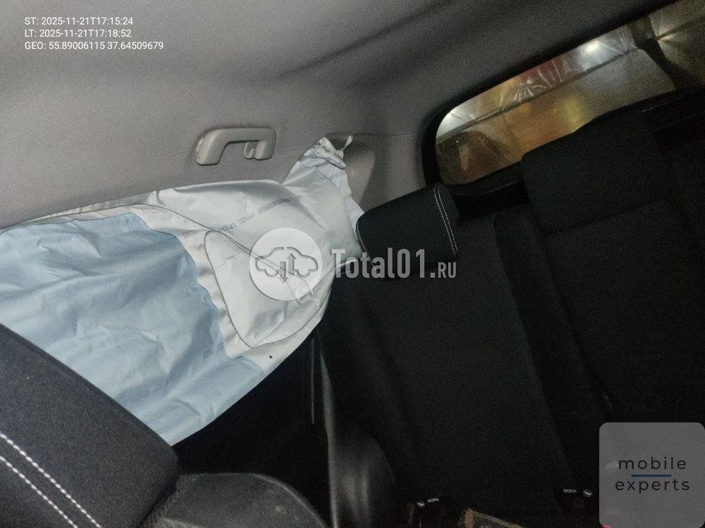 Фото Toyota RAV4 28