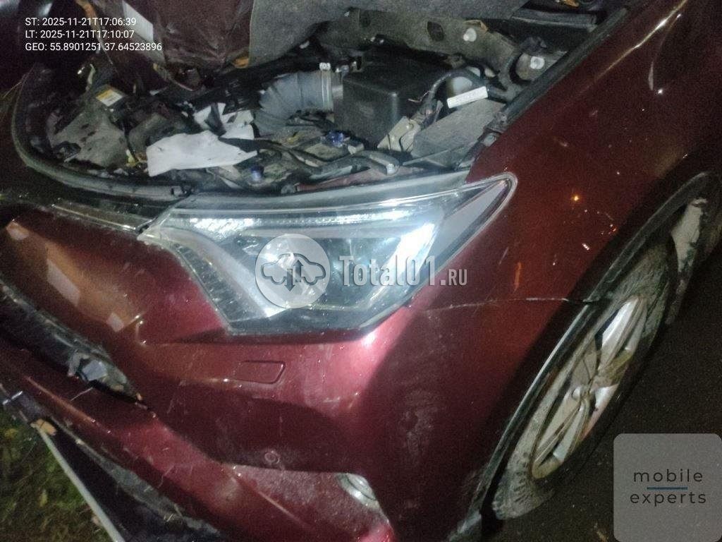 Фото Toyota RAV4 48