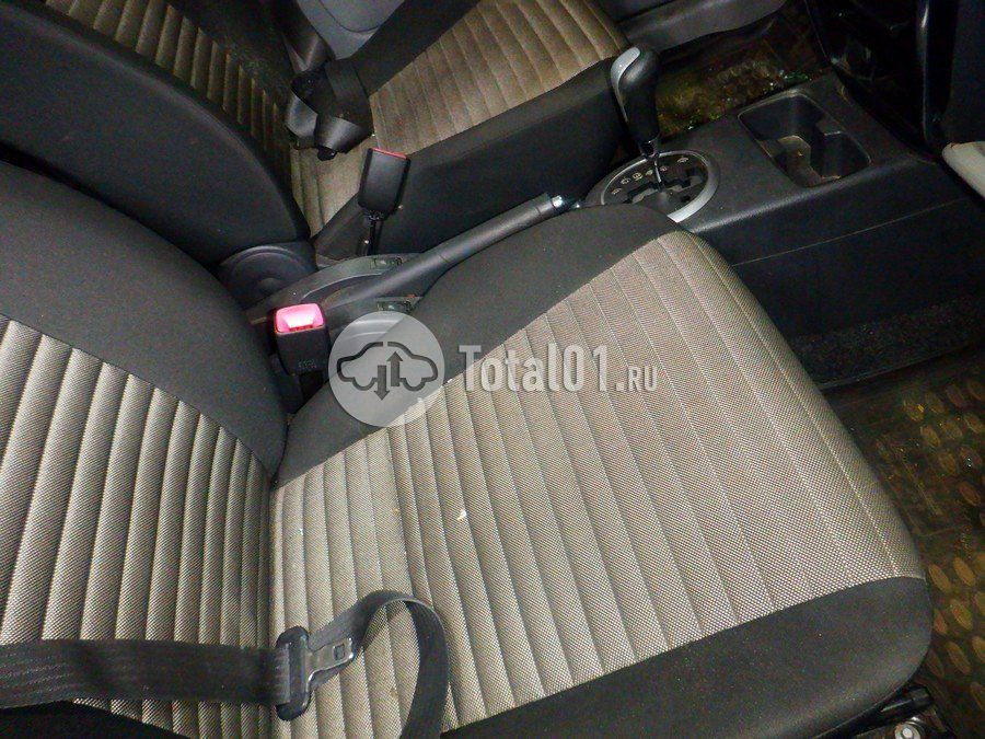 Фото Suzuki SX4 28