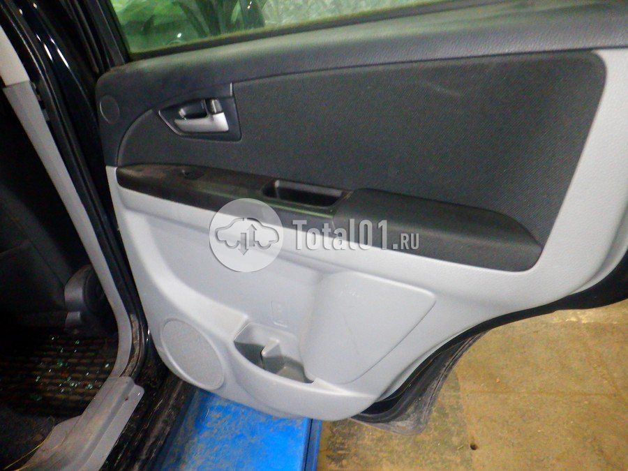 Фото Suzuki SX4 38