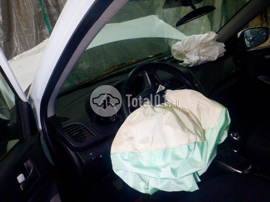 Фото Hyundai Solaris 76