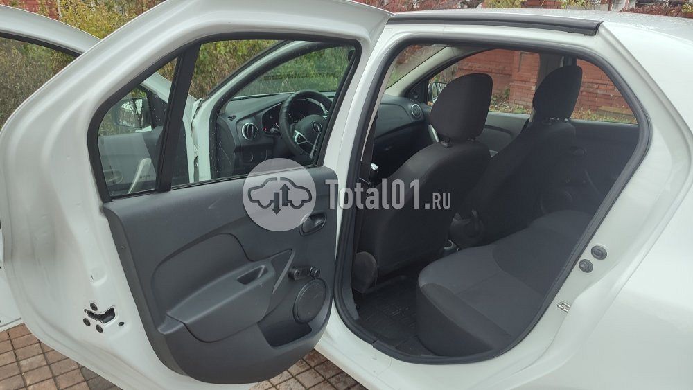 Фото Renault Logan 26