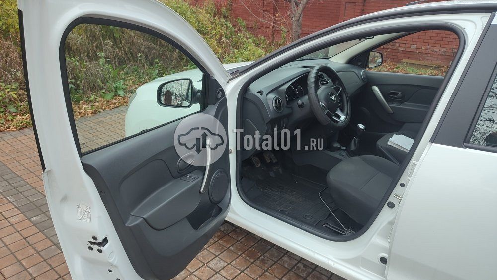 Фото Renault Logan 28