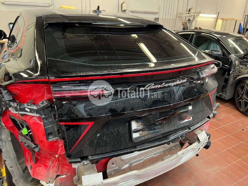Фото Lamborghini Urus 72