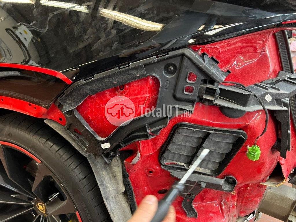 Фото Lamborghini Urus 112