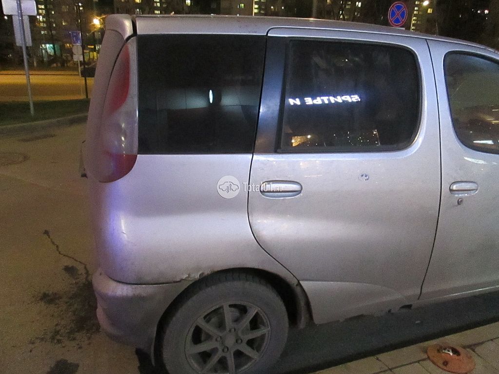 Фото Toyota Yaris 14