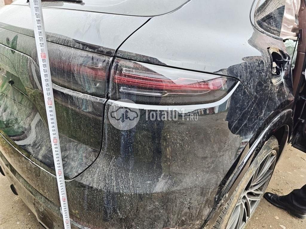 Фото Porsche Cayenne 220