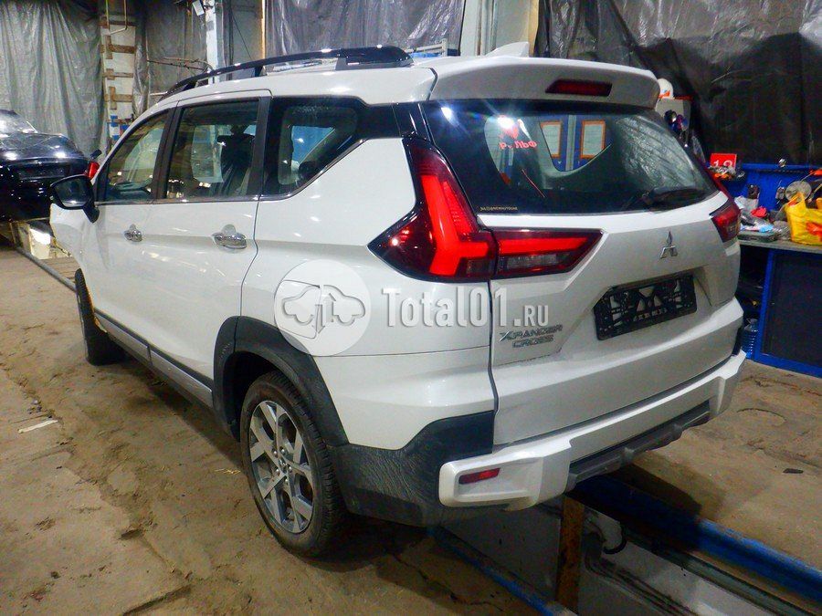 Фото Mitsubishi Xpander 16