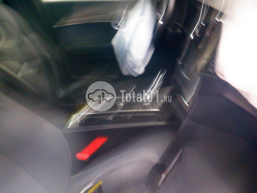 Фото Volvo XC90 28