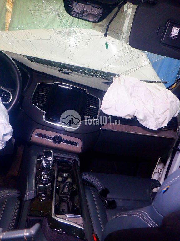 Фото Volvo XC90 100