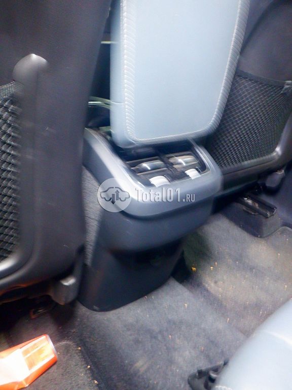 Фото Volvo XC90 102