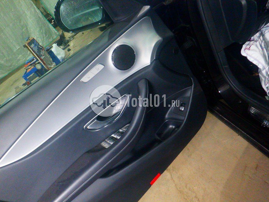 Фото Mercedes-Benz E220 70