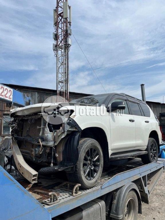 Фото Toyota Land Cruiser 132