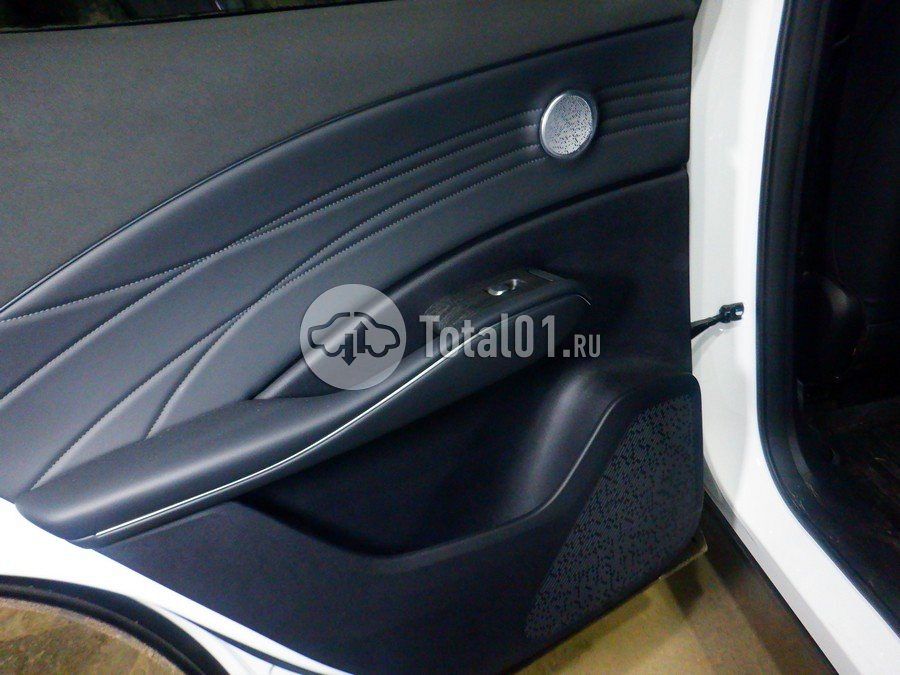 Фото OMODA C7 60