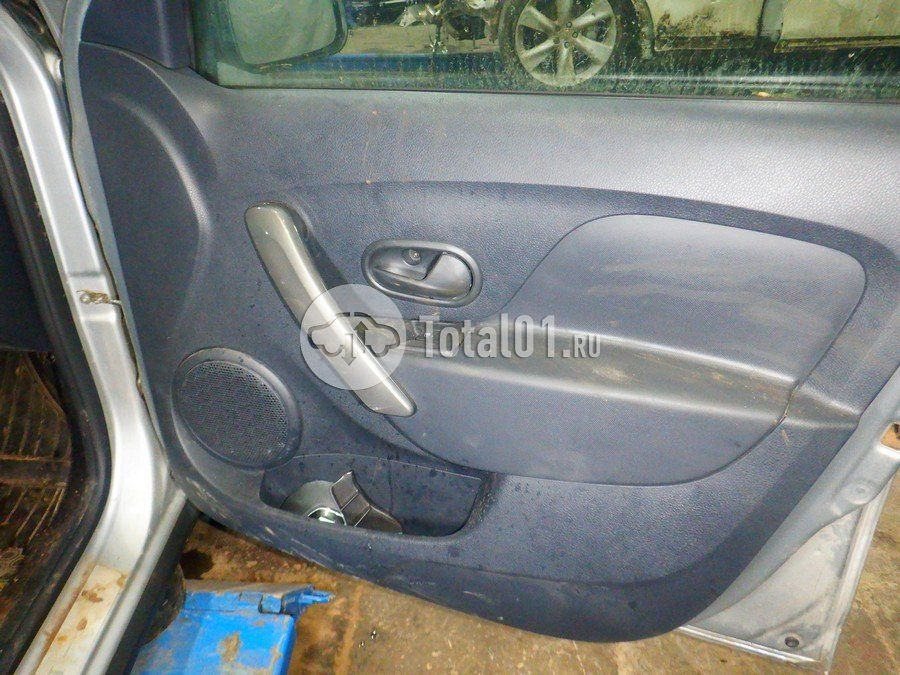 Фото Renault Logan 20