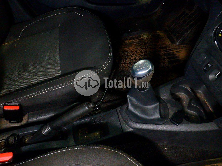 Фото Renault Logan 38