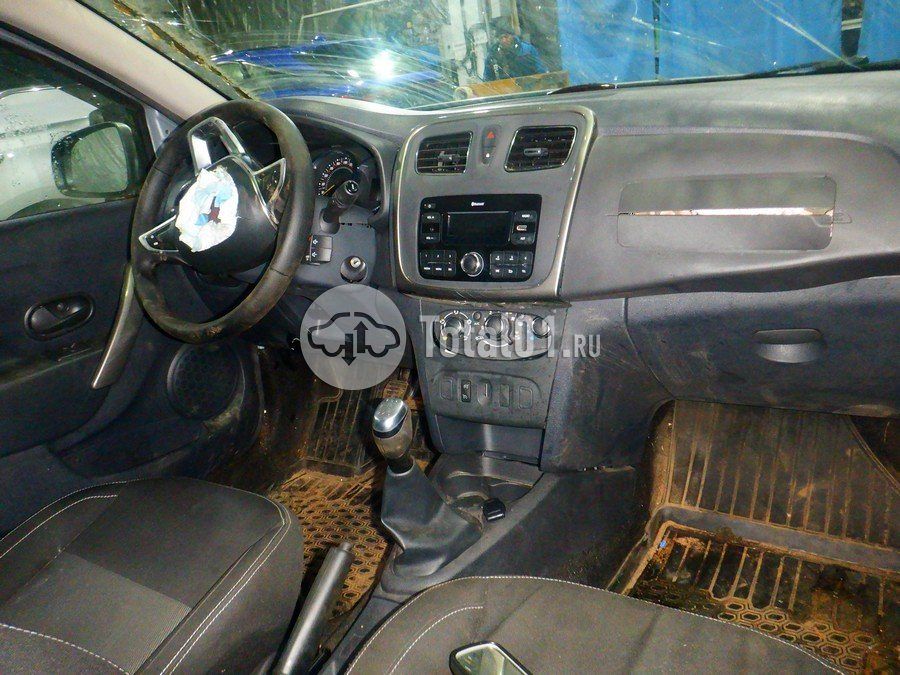 Фото Renault Logan 60