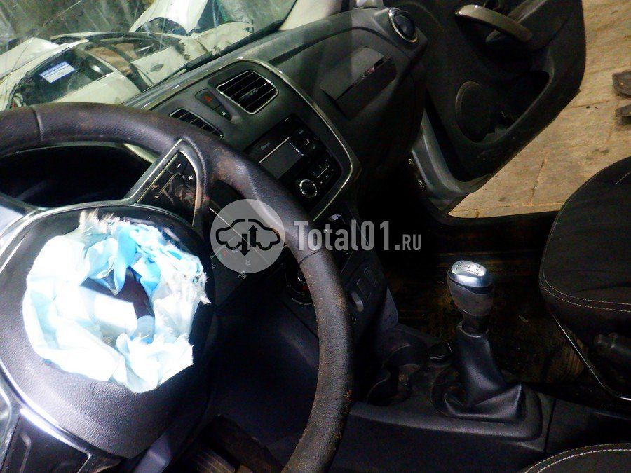 Фото Renault Logan 104