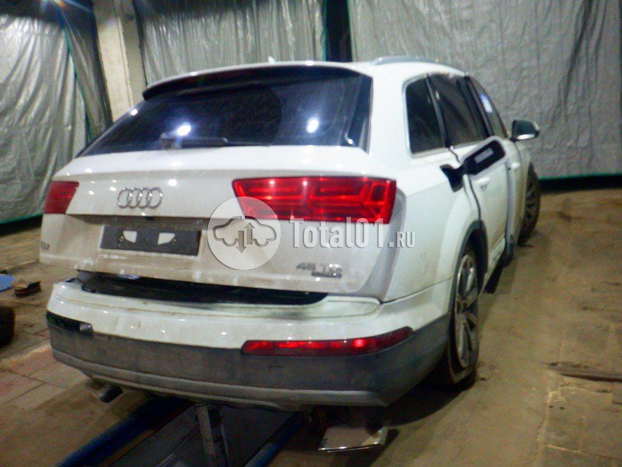 Фото Audi Q7 14