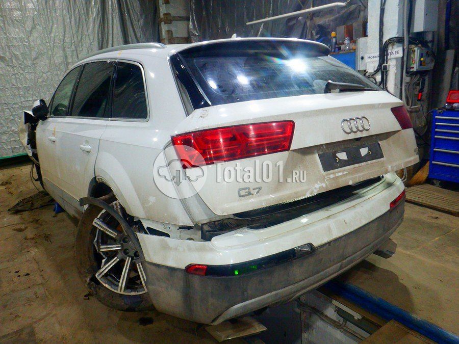 Фото Audi Q7 16