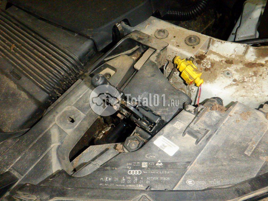 Фото Audi Q7 330