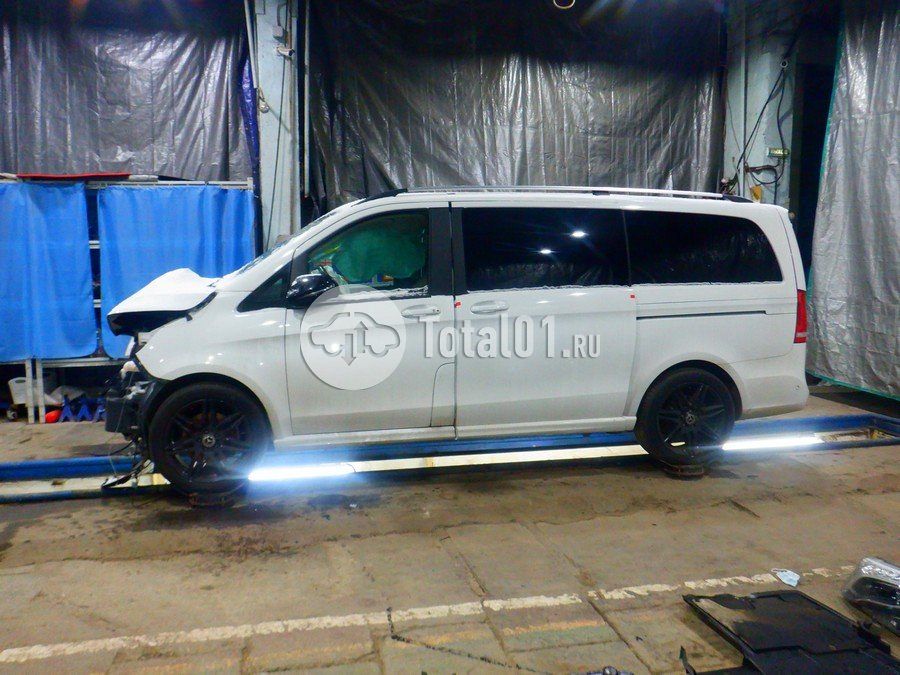 Фото Mercedes-Benz V-класс 10