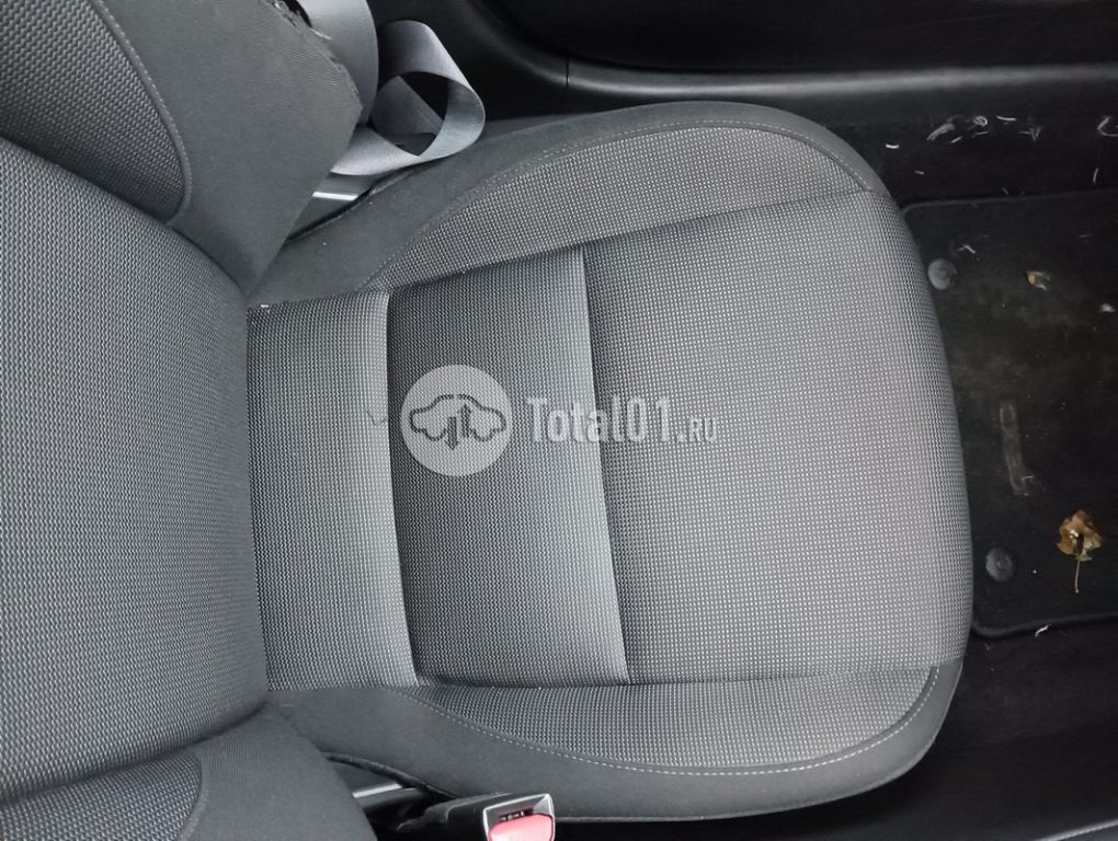 Фото Mazda CX-30 80