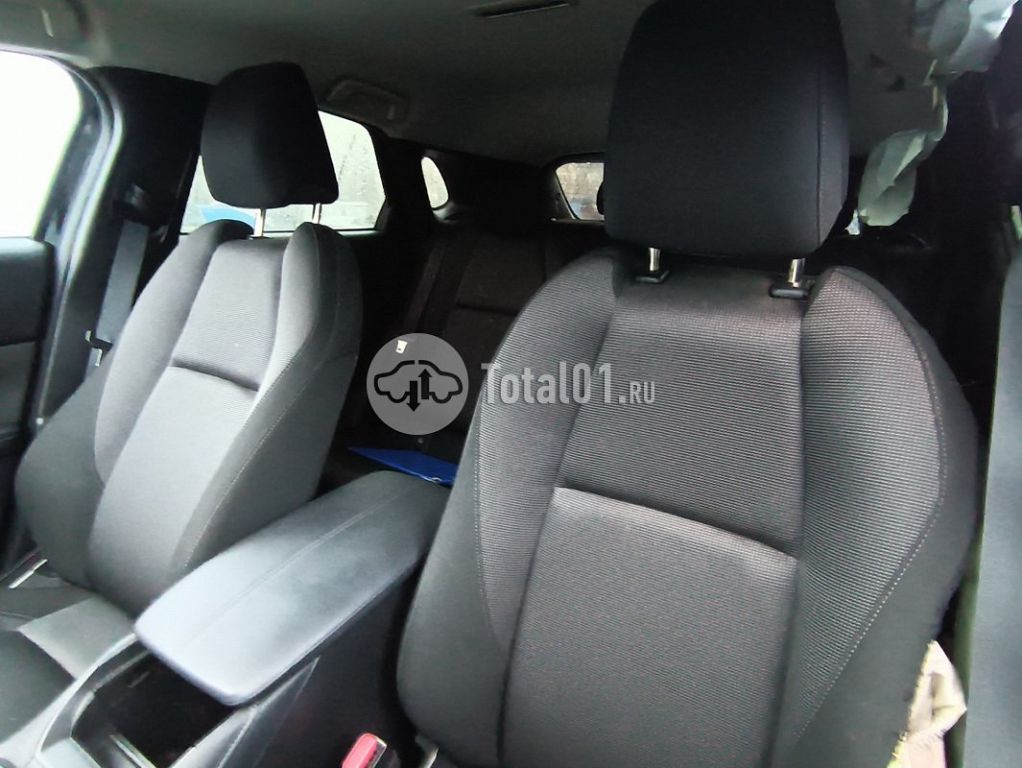 Фото Mazda CX-30 88