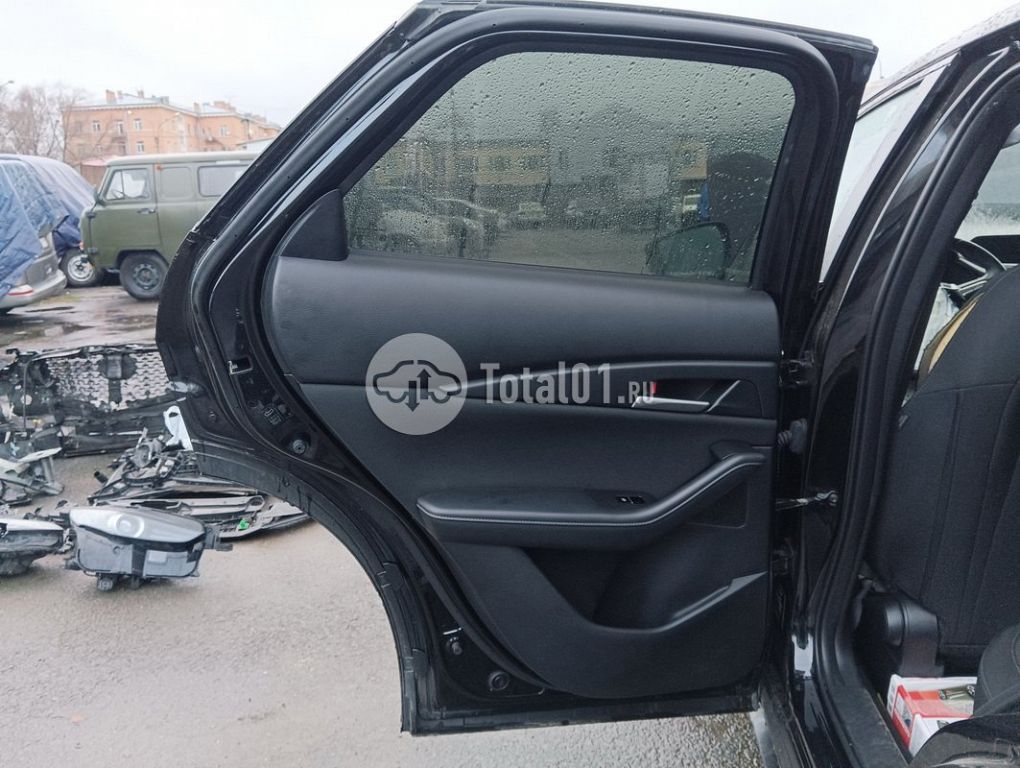 Фото Mazda CX-30 92