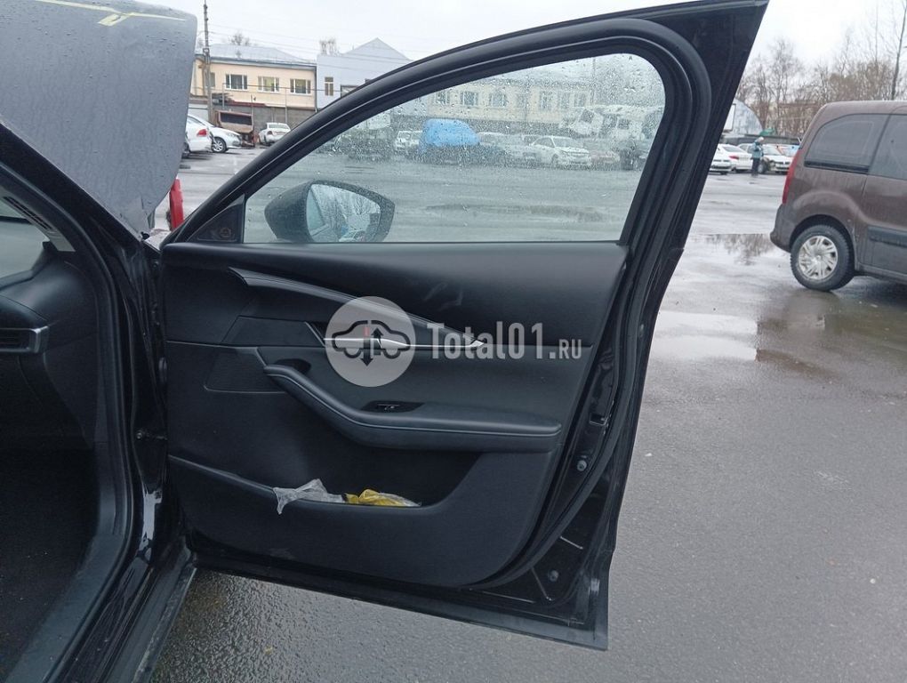 Фото Mazda CX-30 136