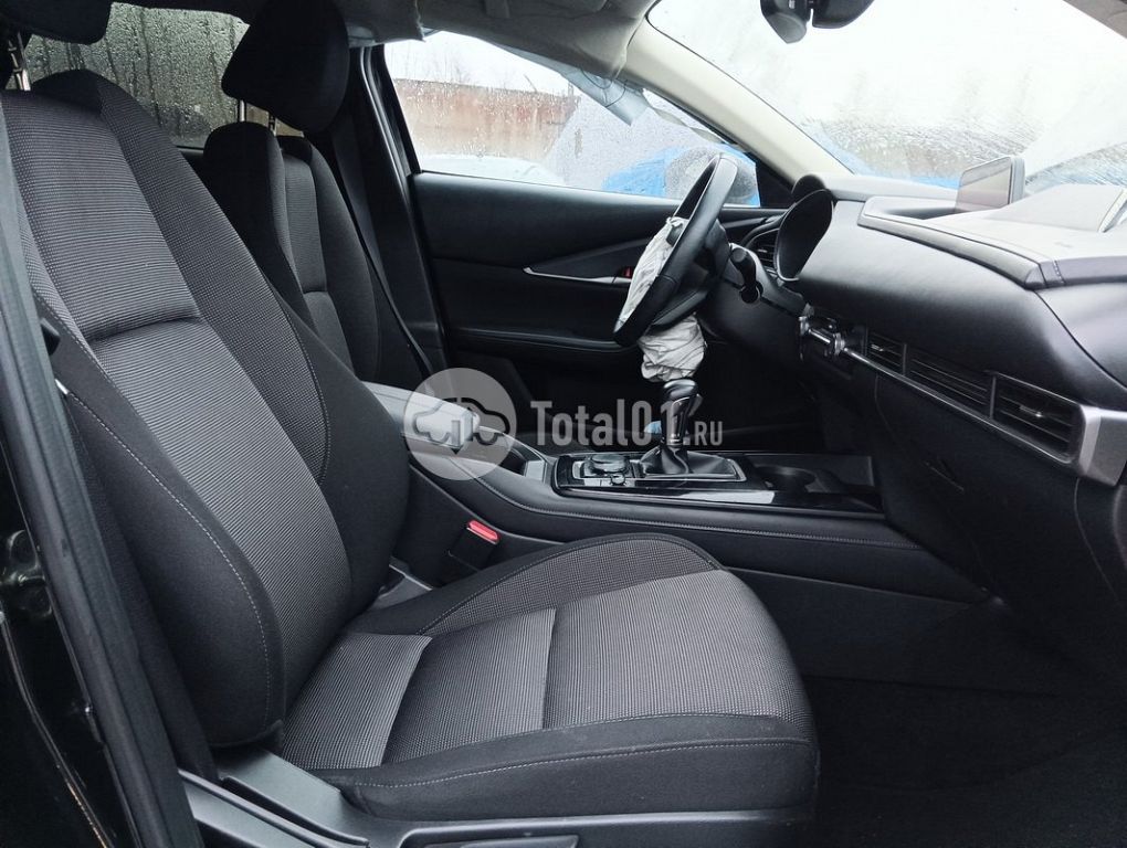 Фото Mazda CX-30 142