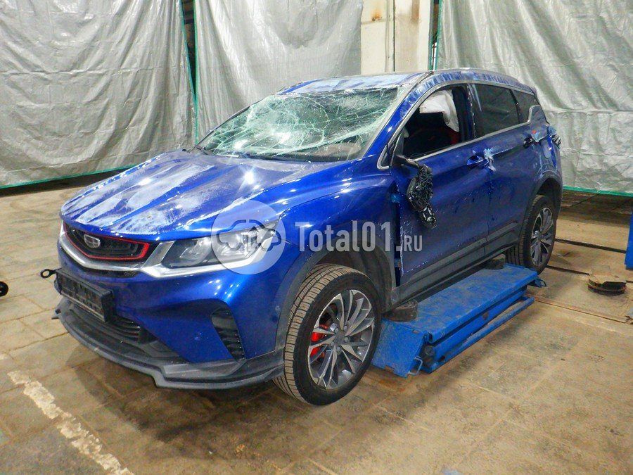 Фото Geely Coolray 8