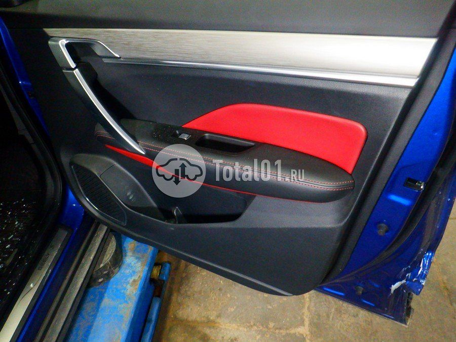 Фото Geely Coolray 22