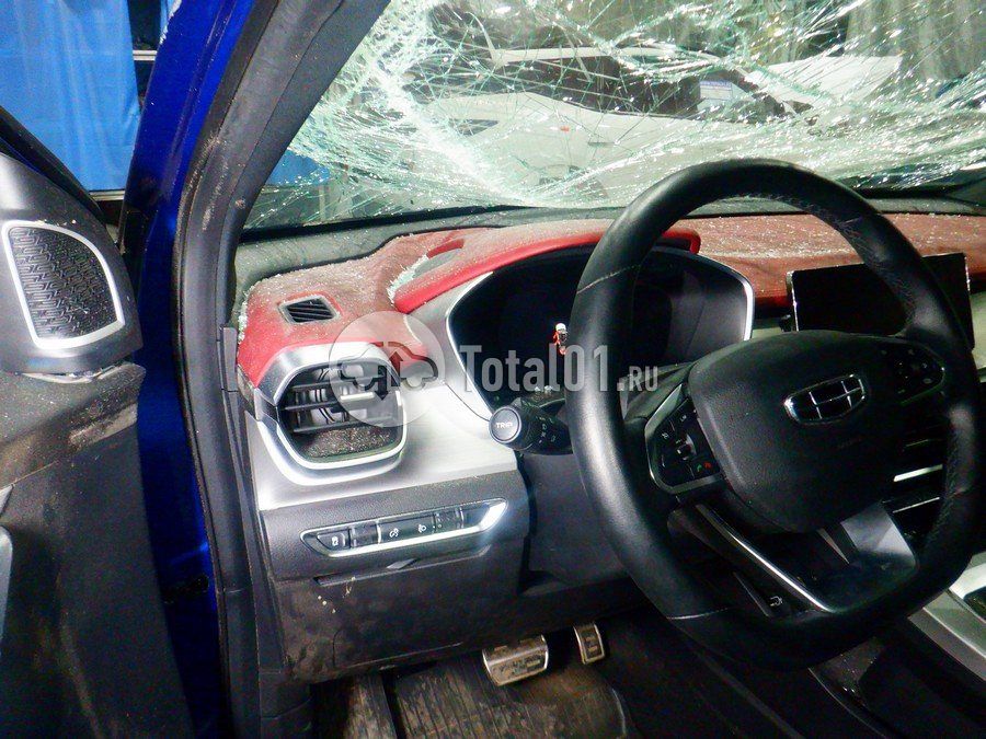 Фото Geely Coolray 102