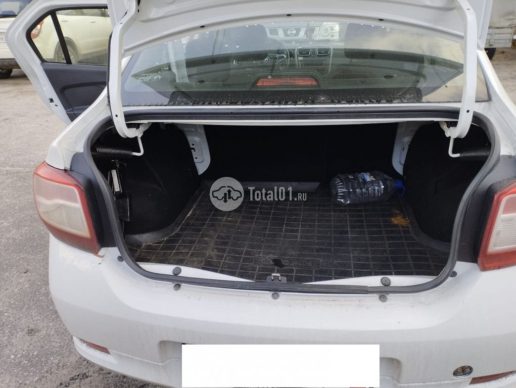 Фото Renault Logan 26