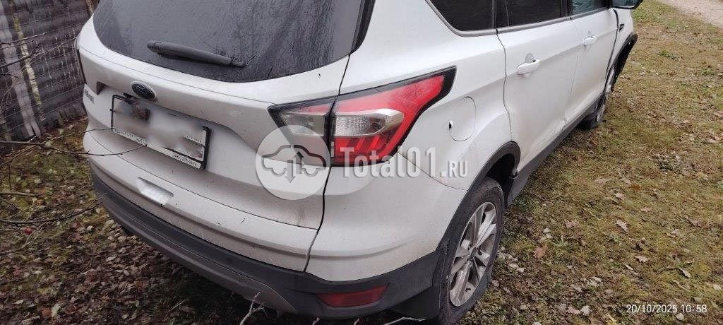 Фото Ford Kuga 40