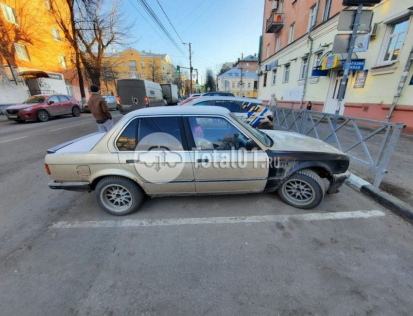 Фото BMW 3 серия 10