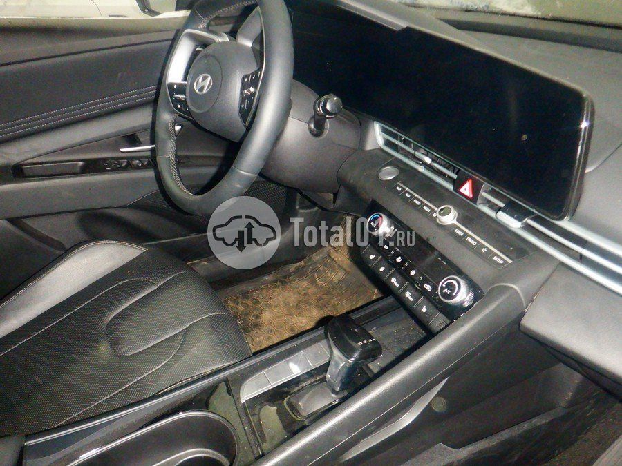 Фото Hyundai Elantra 30