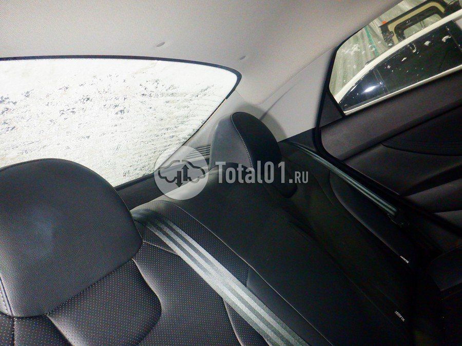 Фото Hyundai Elantra 40