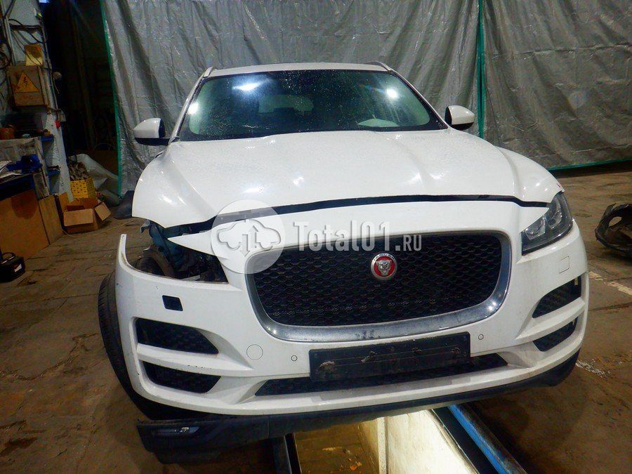 Фото Jaguar F-Pace 4