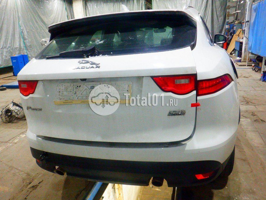 Фото Jaguar F-Pace 12