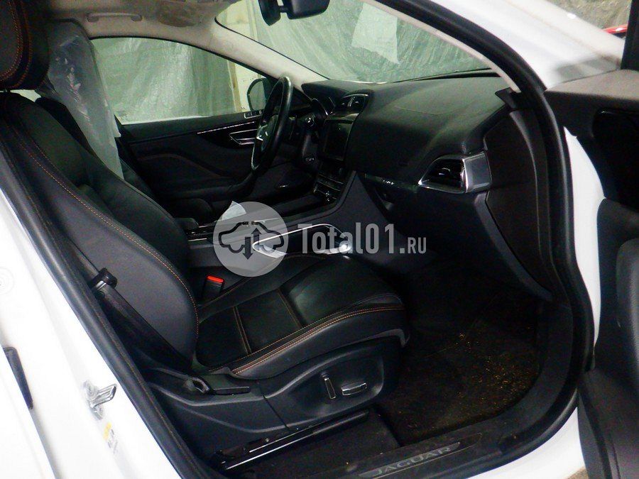 Фото Jaguar F-Pace 22