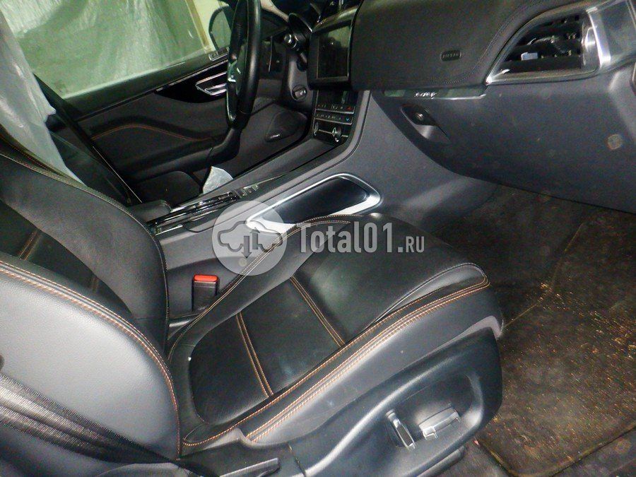 Фото Jaguar F-Pace 24