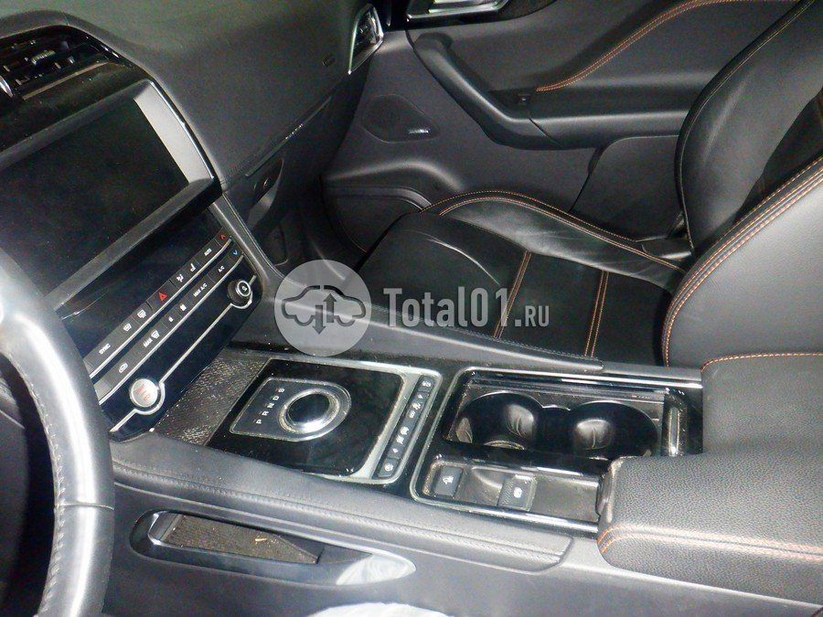 Фото Jaguar F-Pace 72