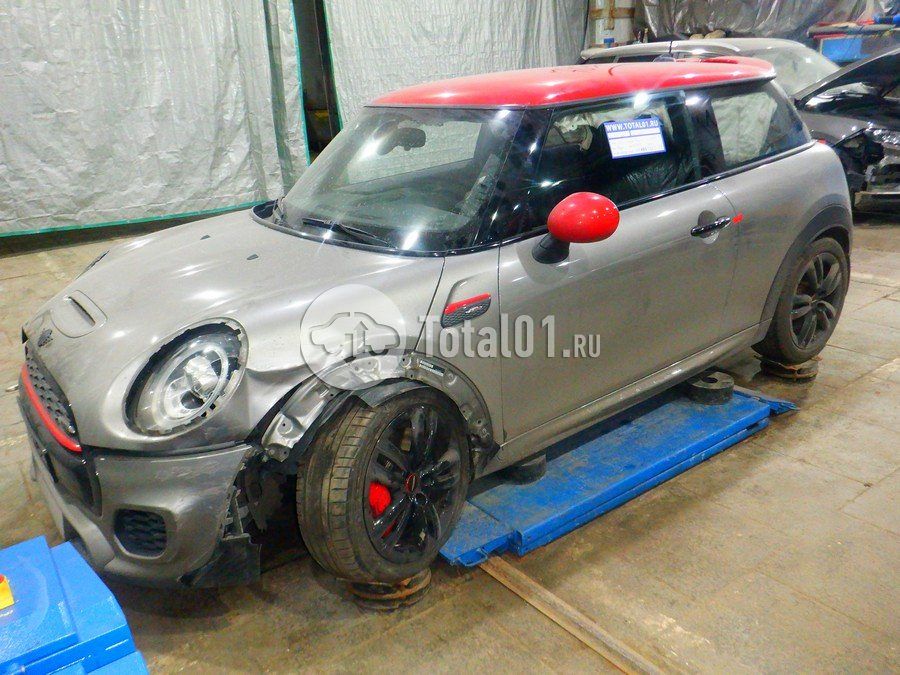 Фото MINI John Cooper Works 8
