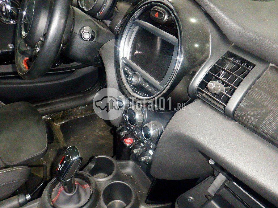 Фото MINI John Cooper Works 30