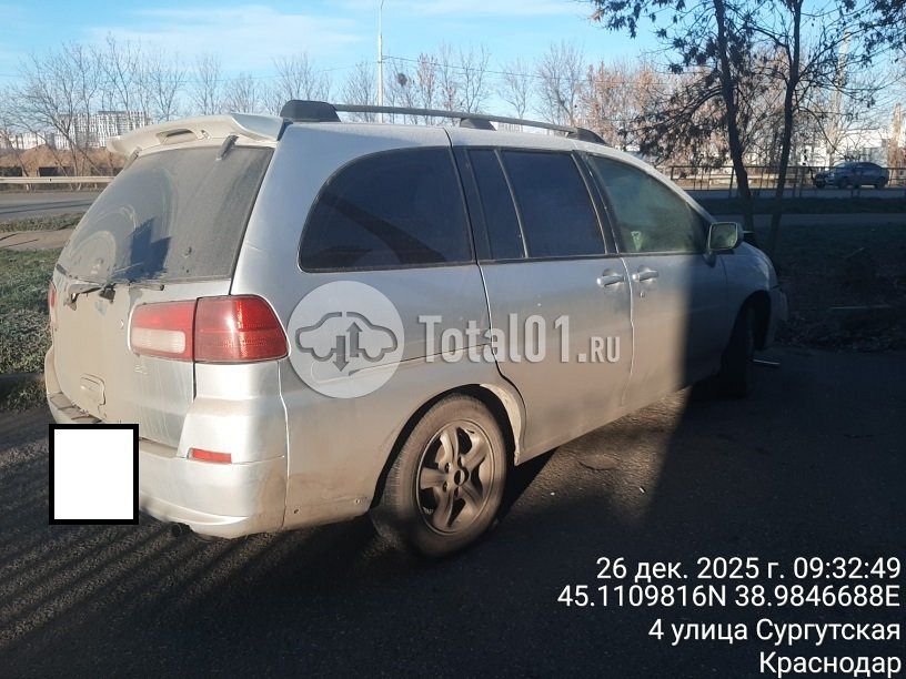 Фото Nissan Liberty 16