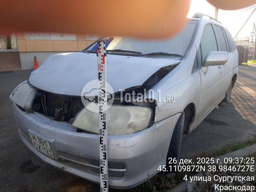 Фото Nissan Liberty 36