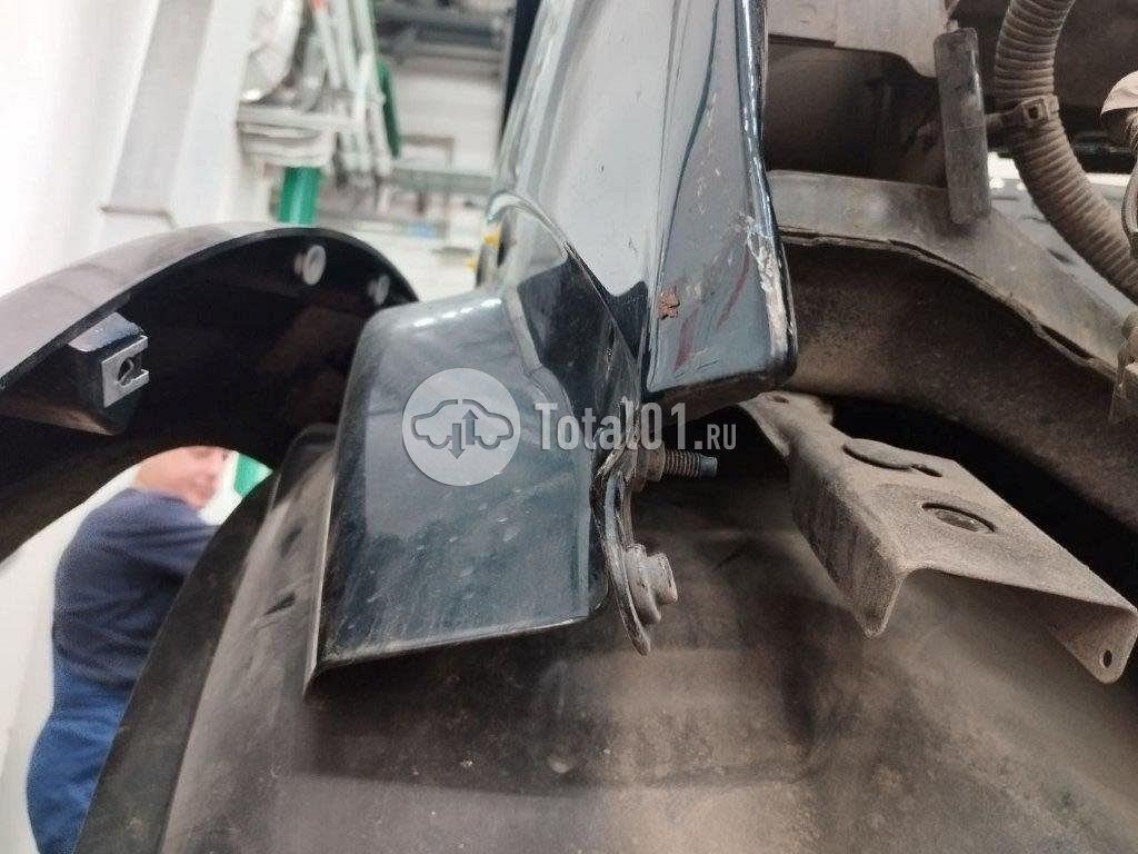 Фото Land Rover Discovery 140